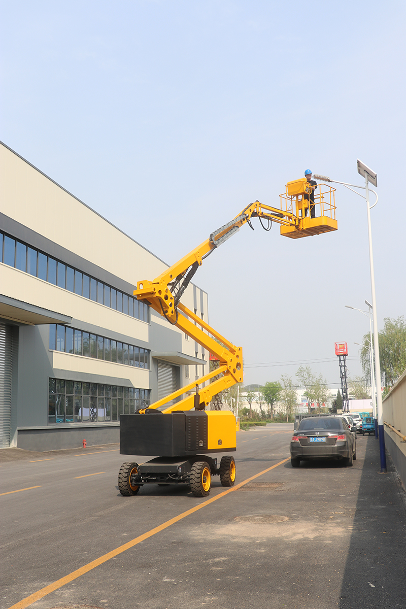 20米曲臂車裝柜發(fā)貨的一天！